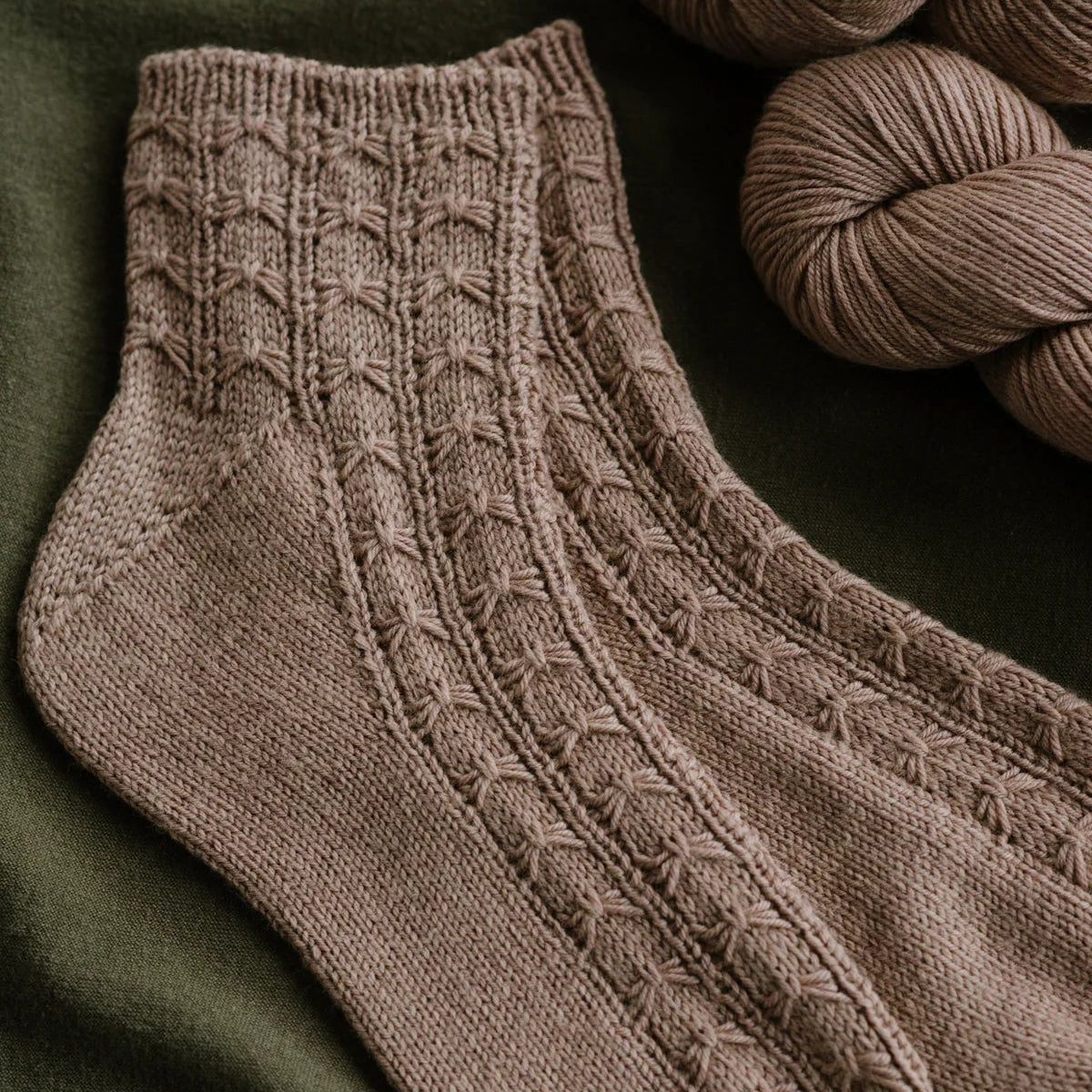 Quince_Co_Gabianni_Socks