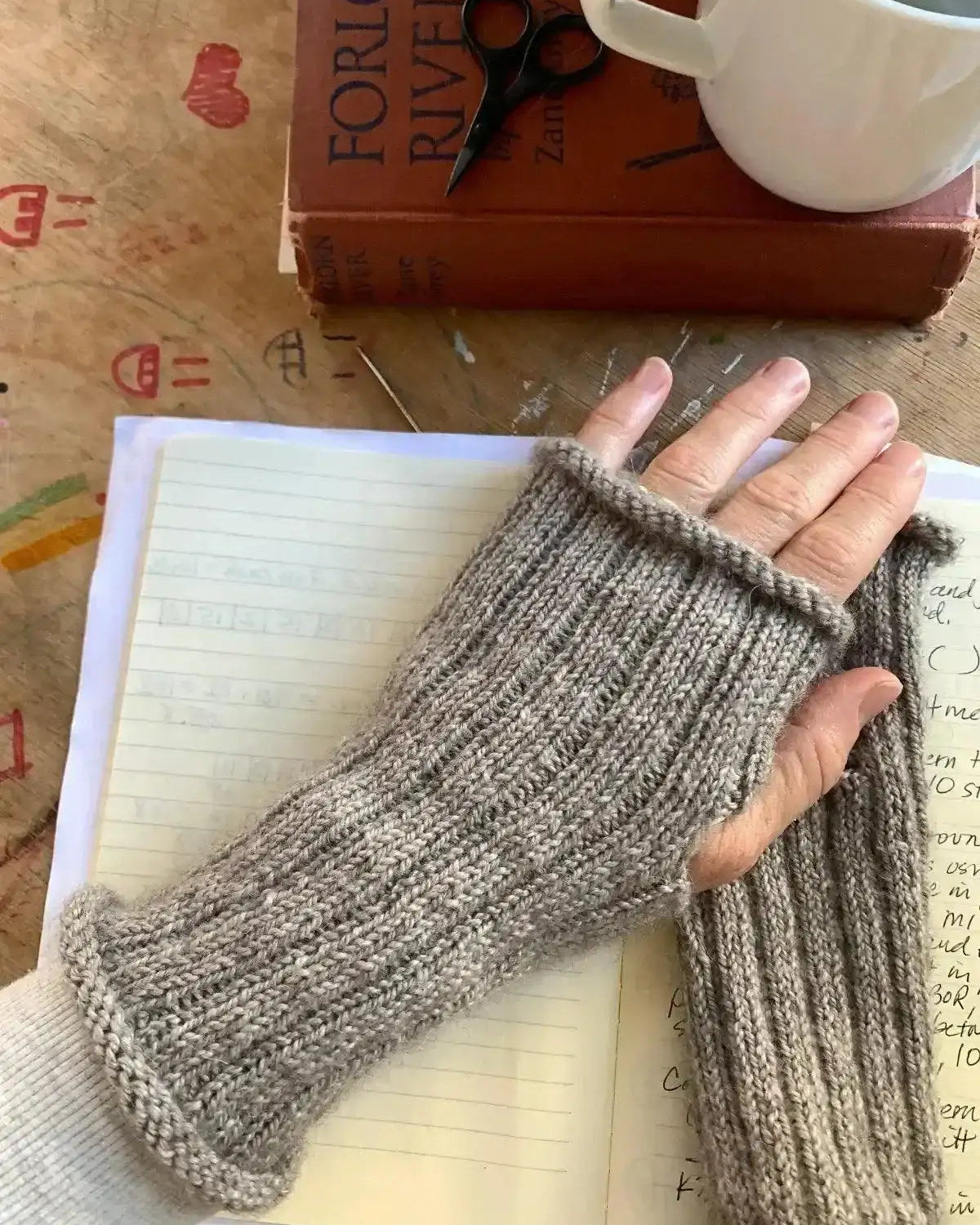 apricot-yarn-supply-ada-mitts-3