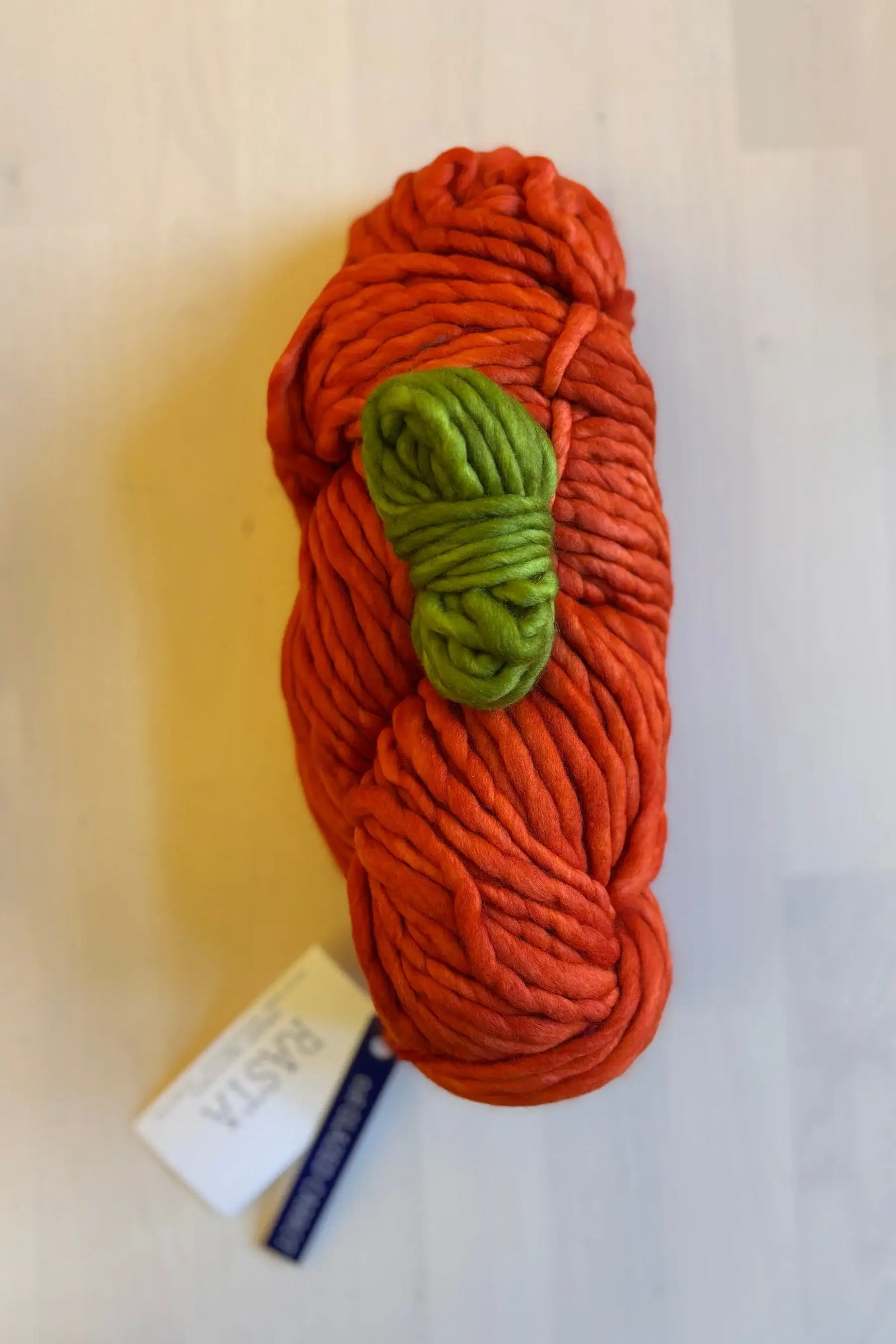 knit-pumpkin-kit-orange-2025