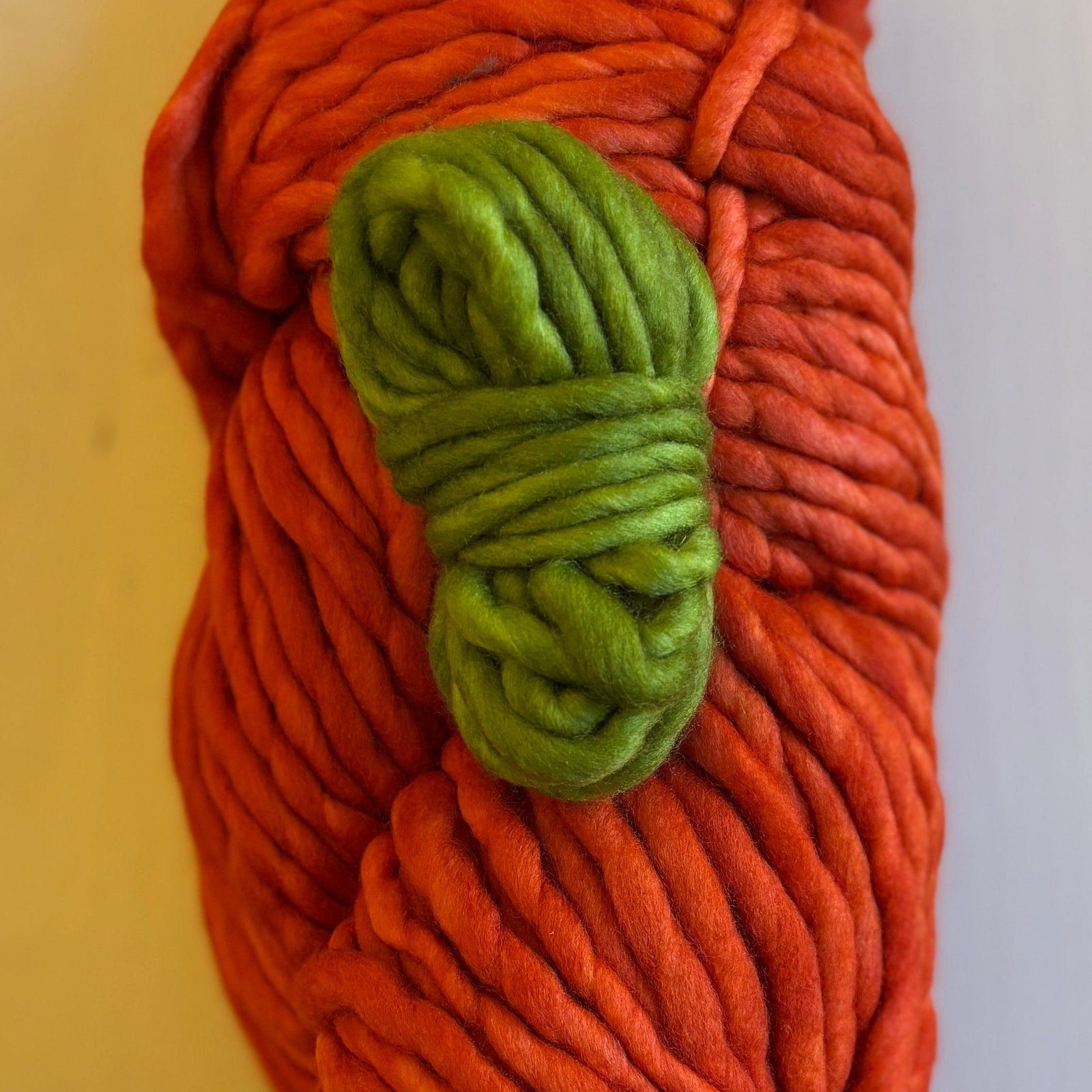 knit-pumpkin-kit-orange-2025