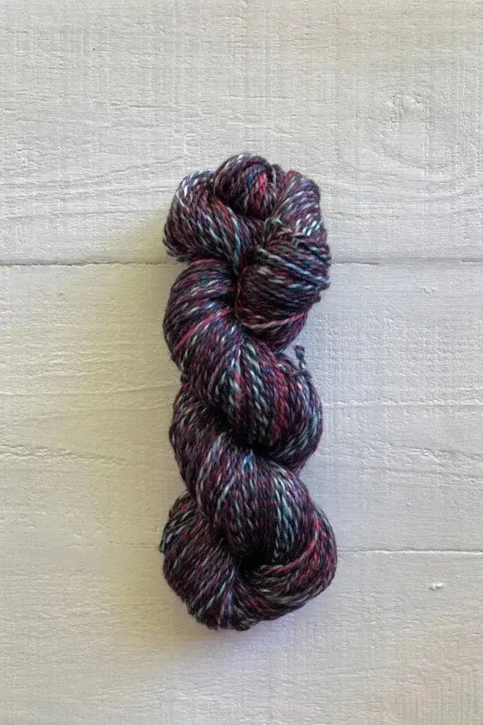 manos_marla_k601_liquorice