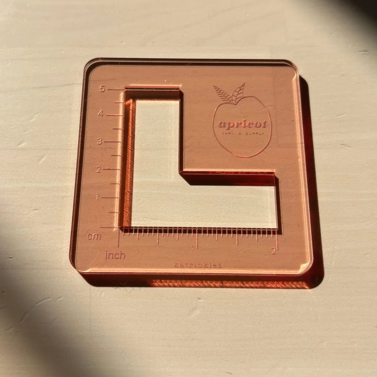 Apricot-acrylic-gauge-swatch2