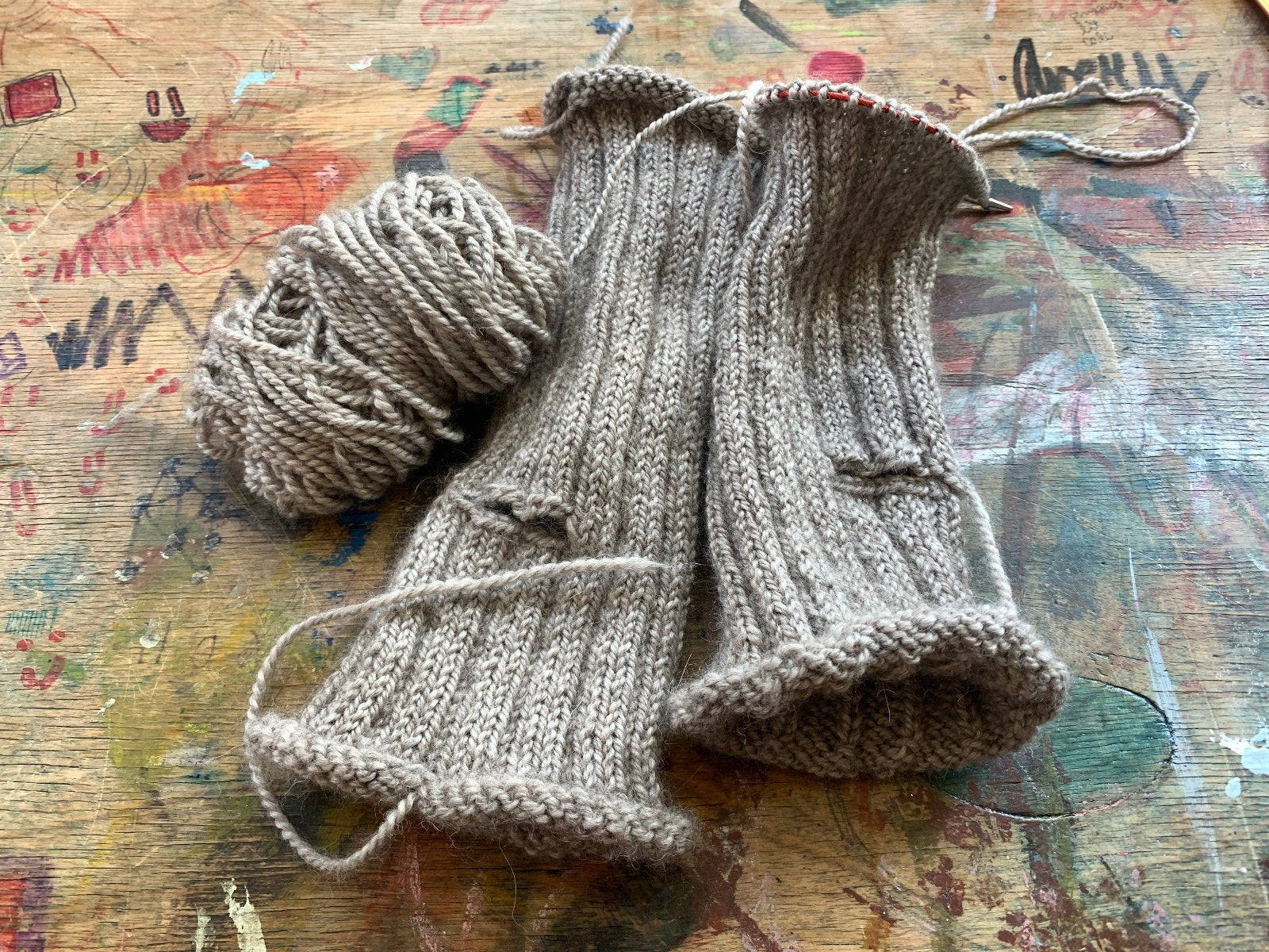 apricot-yarn-supply-ada-mitts-2