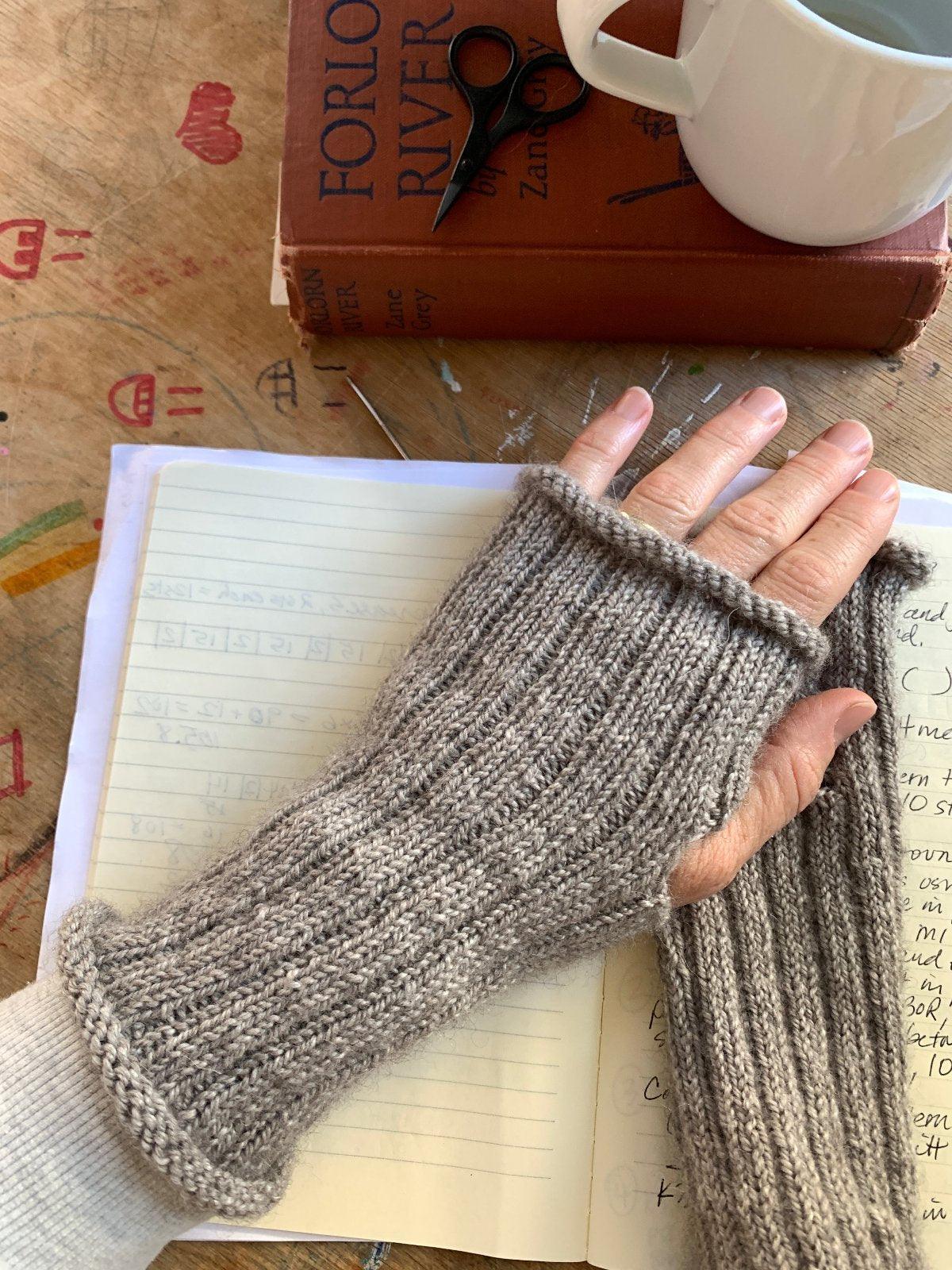 apricot-yarn-supply-ada-mitts-3