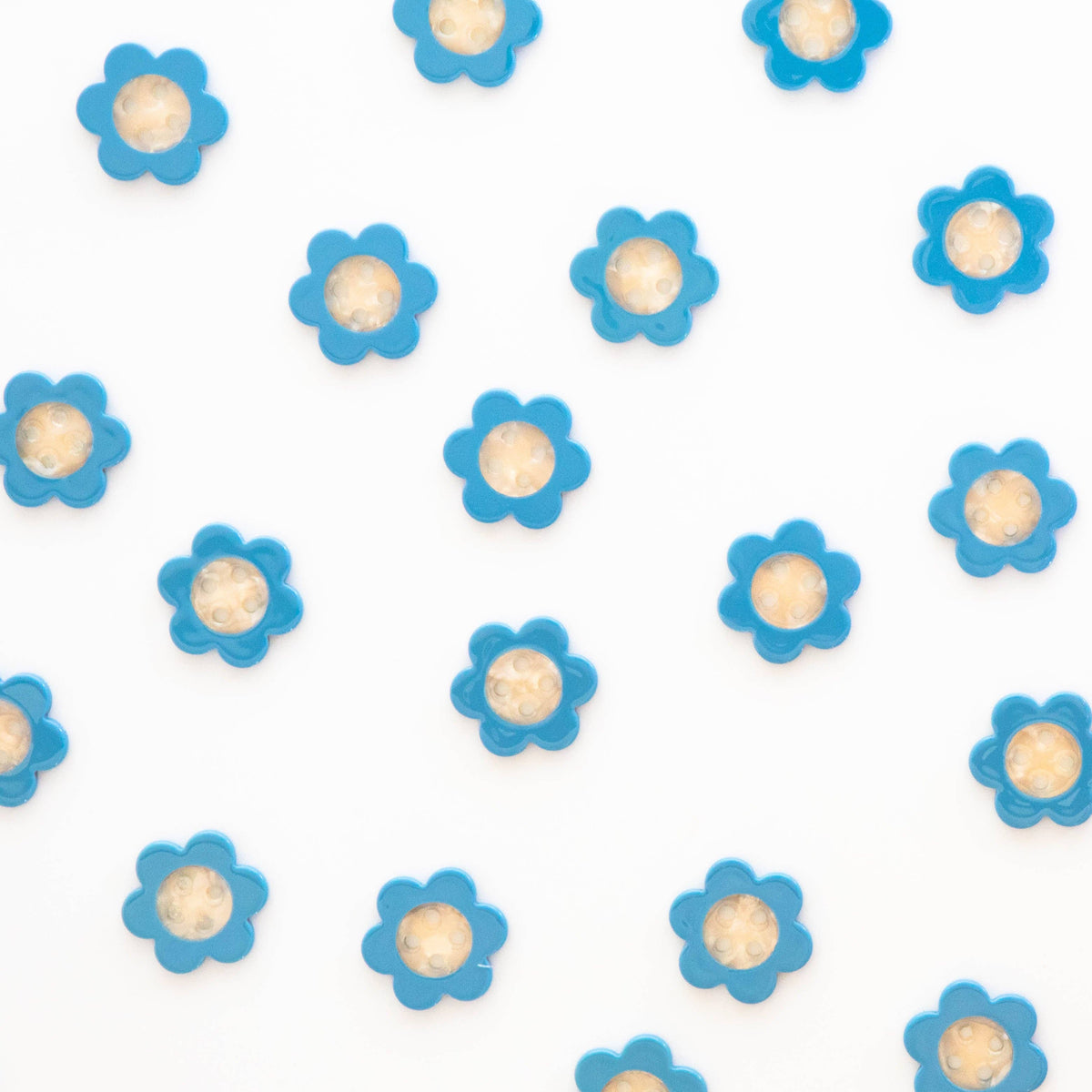 Sarah Hearts Blue Daisy Large 1" Buttons