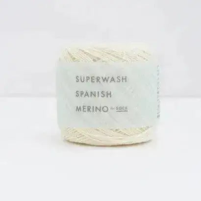 Daruma Superwash – Superwash Merino Blend Yarn | Apricot Yarn
