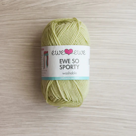 ewe_ewe_wooly_worsted_yarn