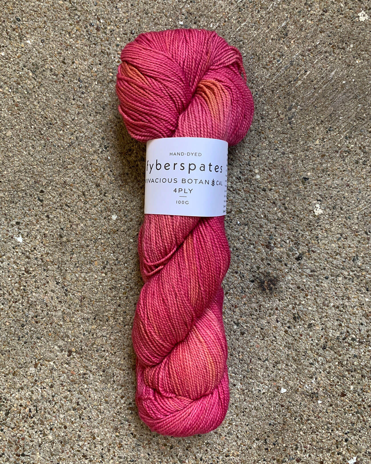 fyberspates-vivacious-botanical-671-peach-melba