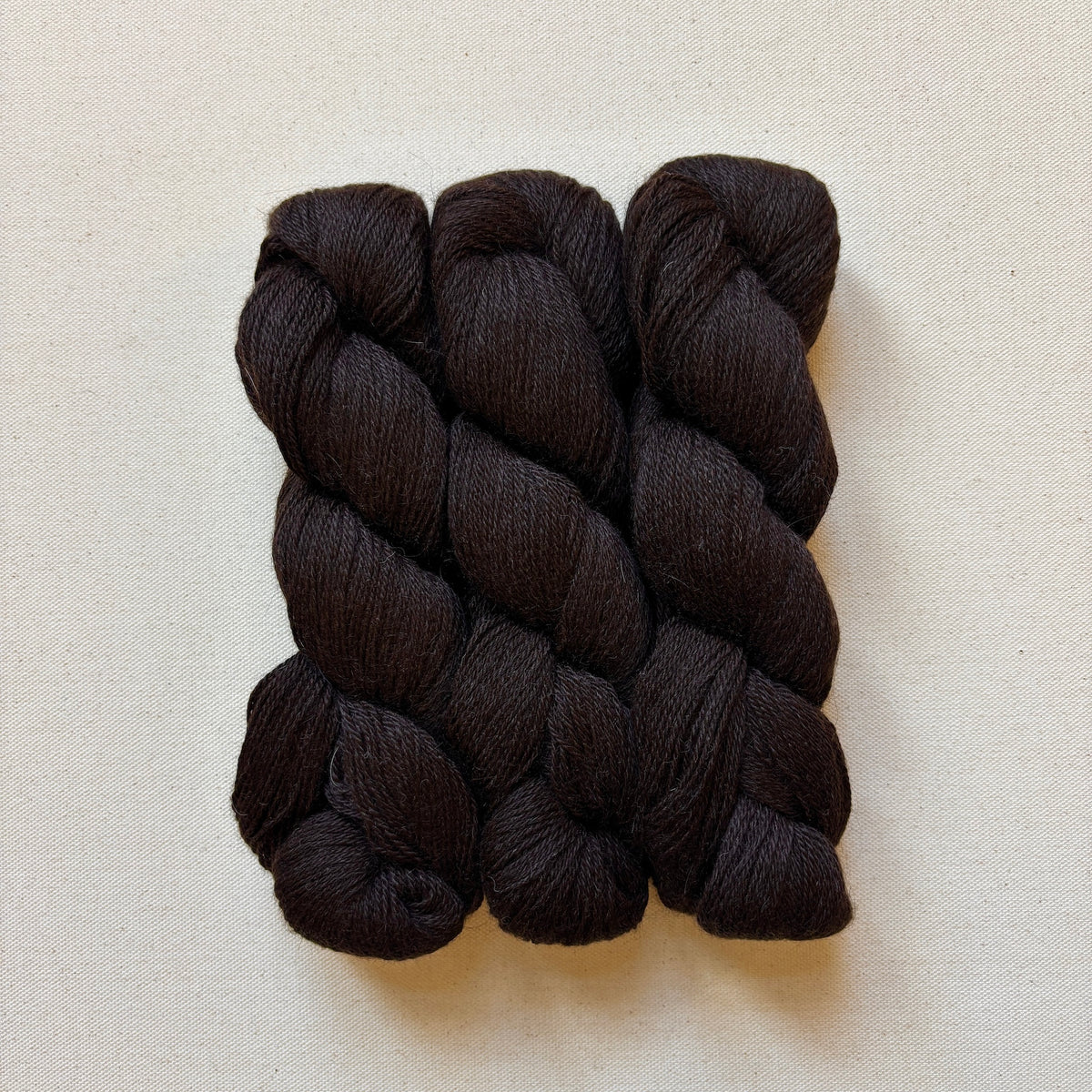 illimani-eco-llama-NM-natural-black