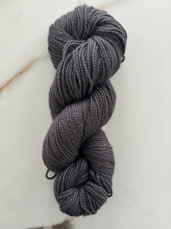 Illimani Santi Yarn Dark Grey 3995 - Apricot Yarn & Supply