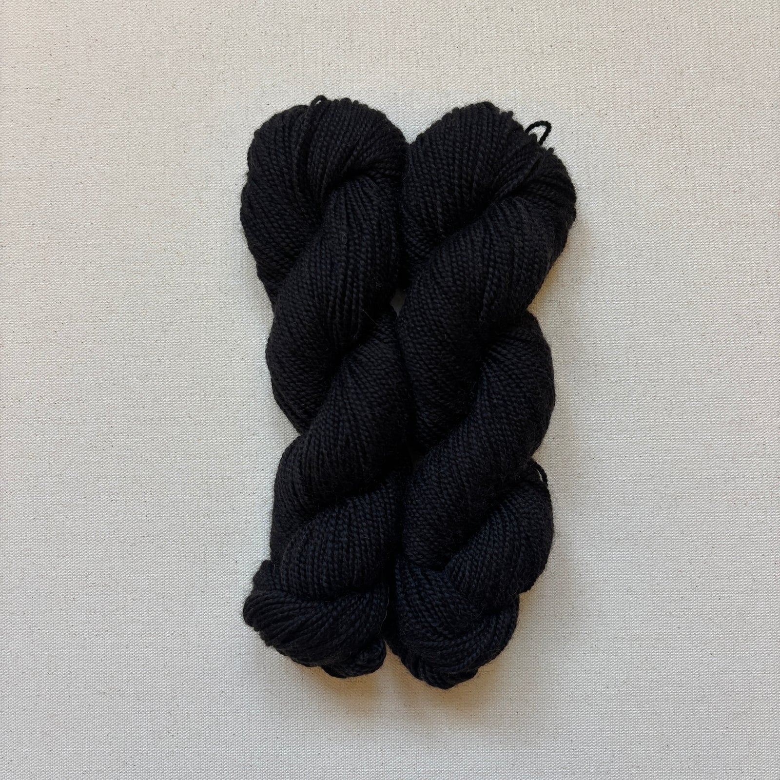Illimani Yarn Santi