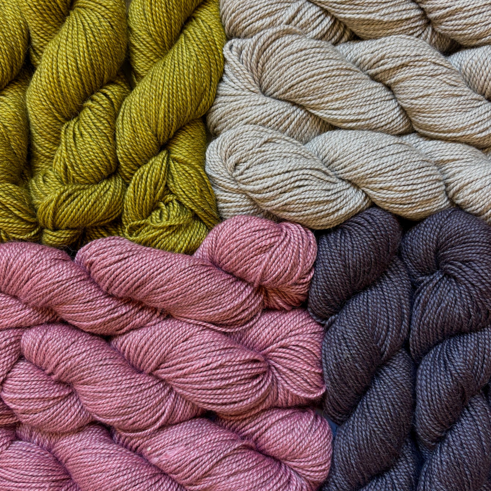 Illimani Yarn Santi