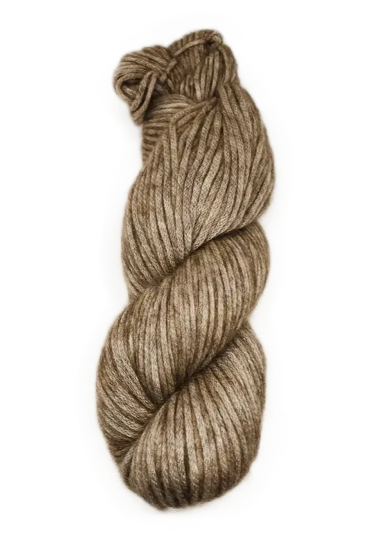 illimani_amelie_brown