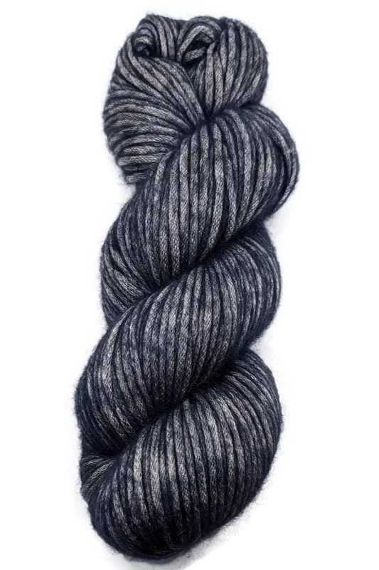 illimani_amelie_navy