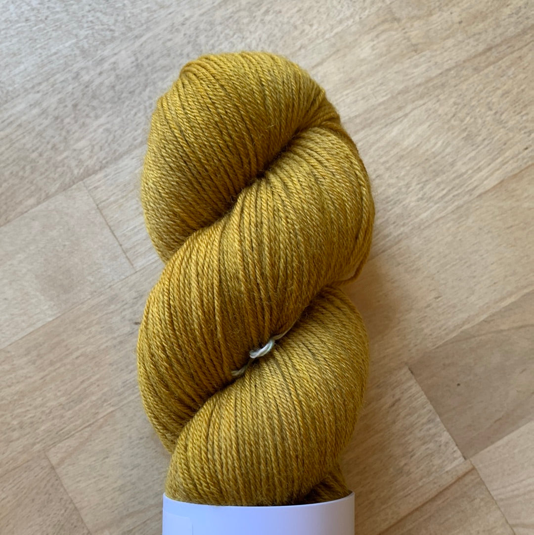 Alpaca Yarn For Knitting, Crochet & Weaving Tagged Sabri - Apricot Yarn &  Supply