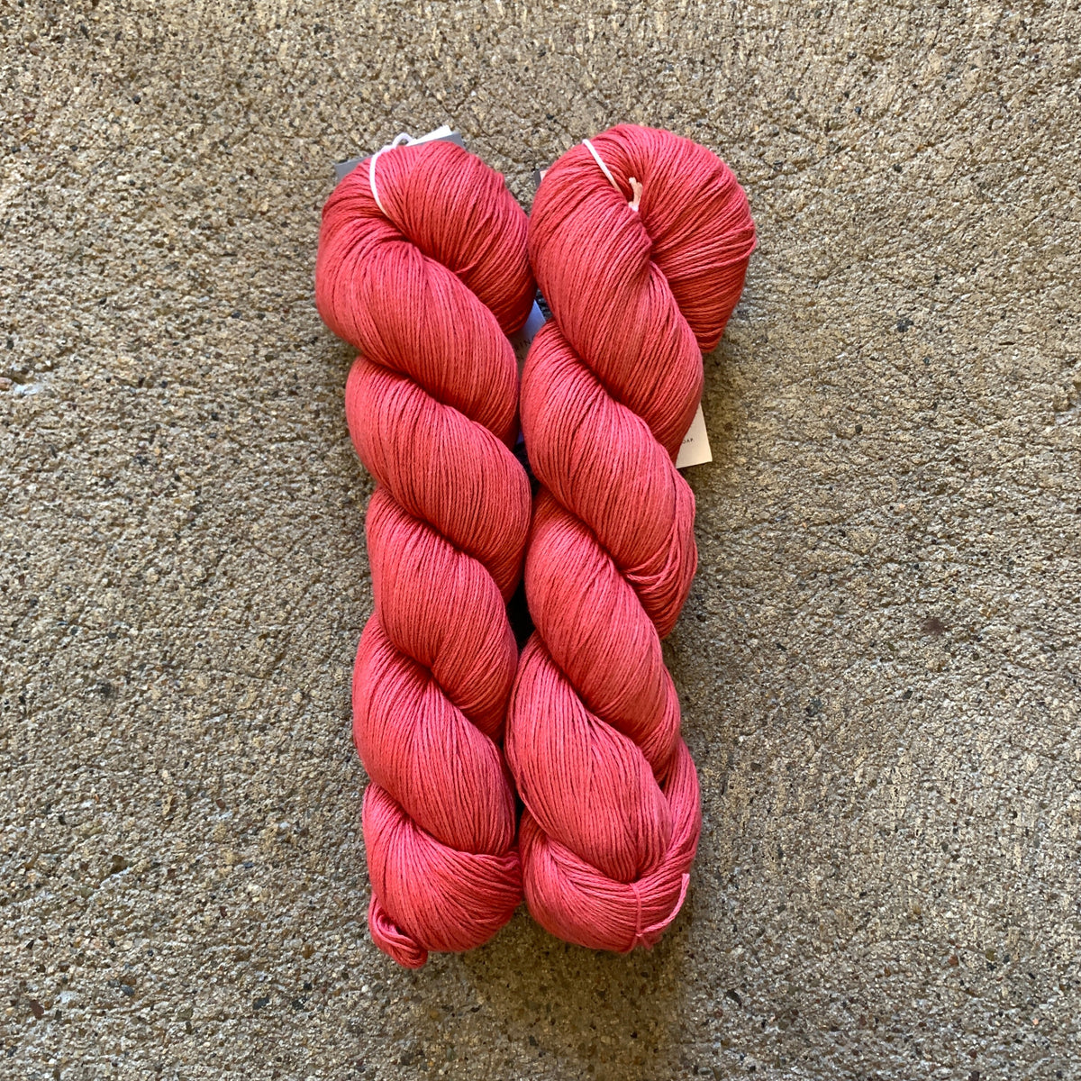 kinua-cotton-fingering-strawberry