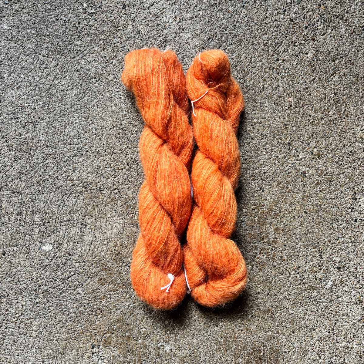 kinua-the-fuzzy-102-pumpkin
