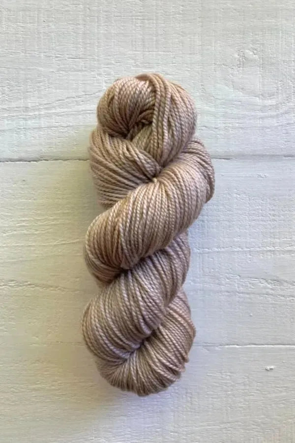 manos_sami_y2205_driftwood