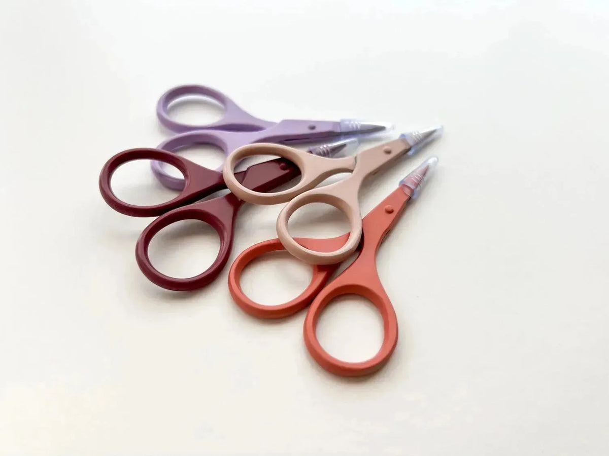 Matryoshka Doll Shop Modern Embroidery Scissors - Apricot Yarn &amp; Supply