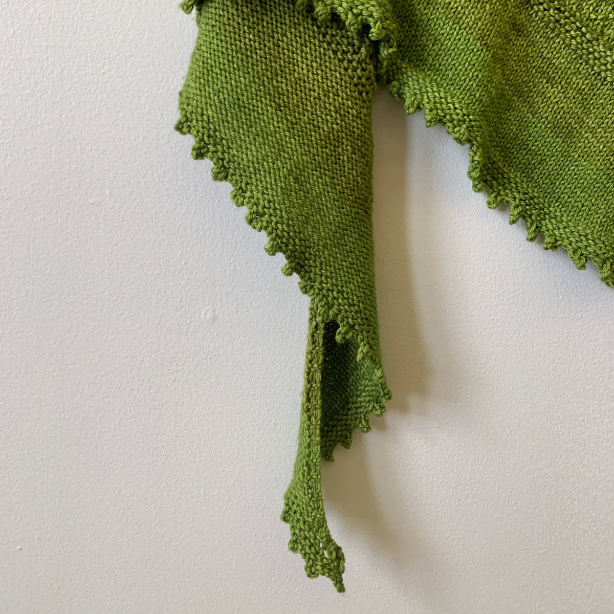 quincy-shawl-green-edge