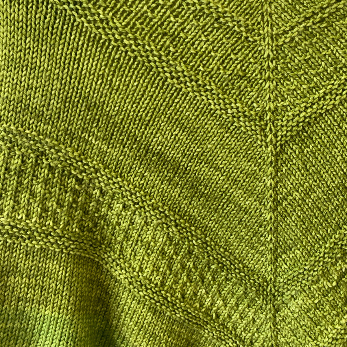 quincy-shawl-green-texture