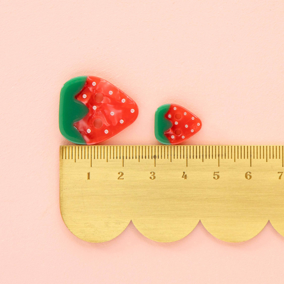 sarah-hearts-buttons-strawberries-measure-2