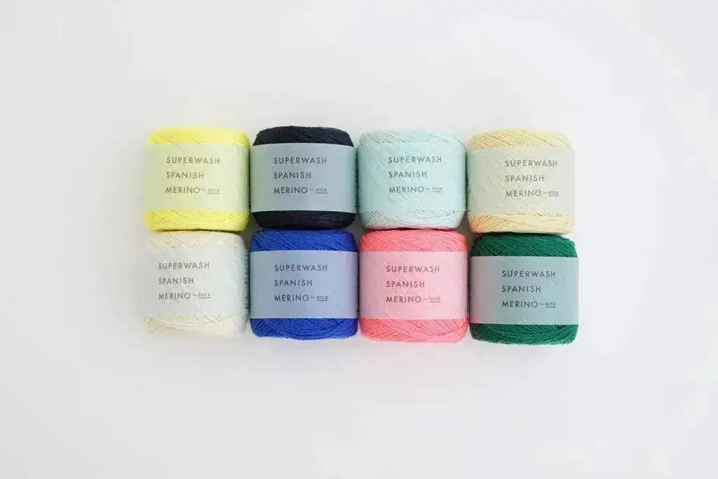 Daruma Superwash – Superwash Merino Blend Yarn | Apricot Yarn
