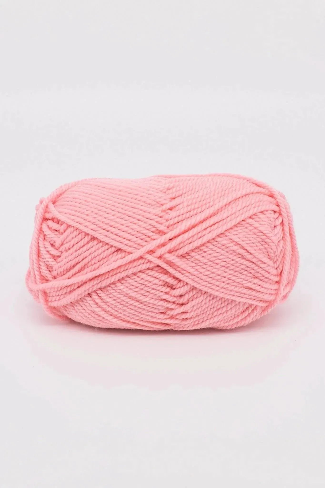ewe_ewe_wooly_worsted_yarn
