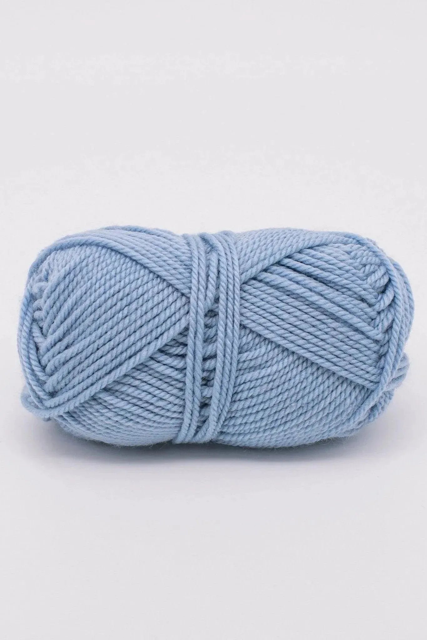 ewe_ewe_wooly_worsted_yarn