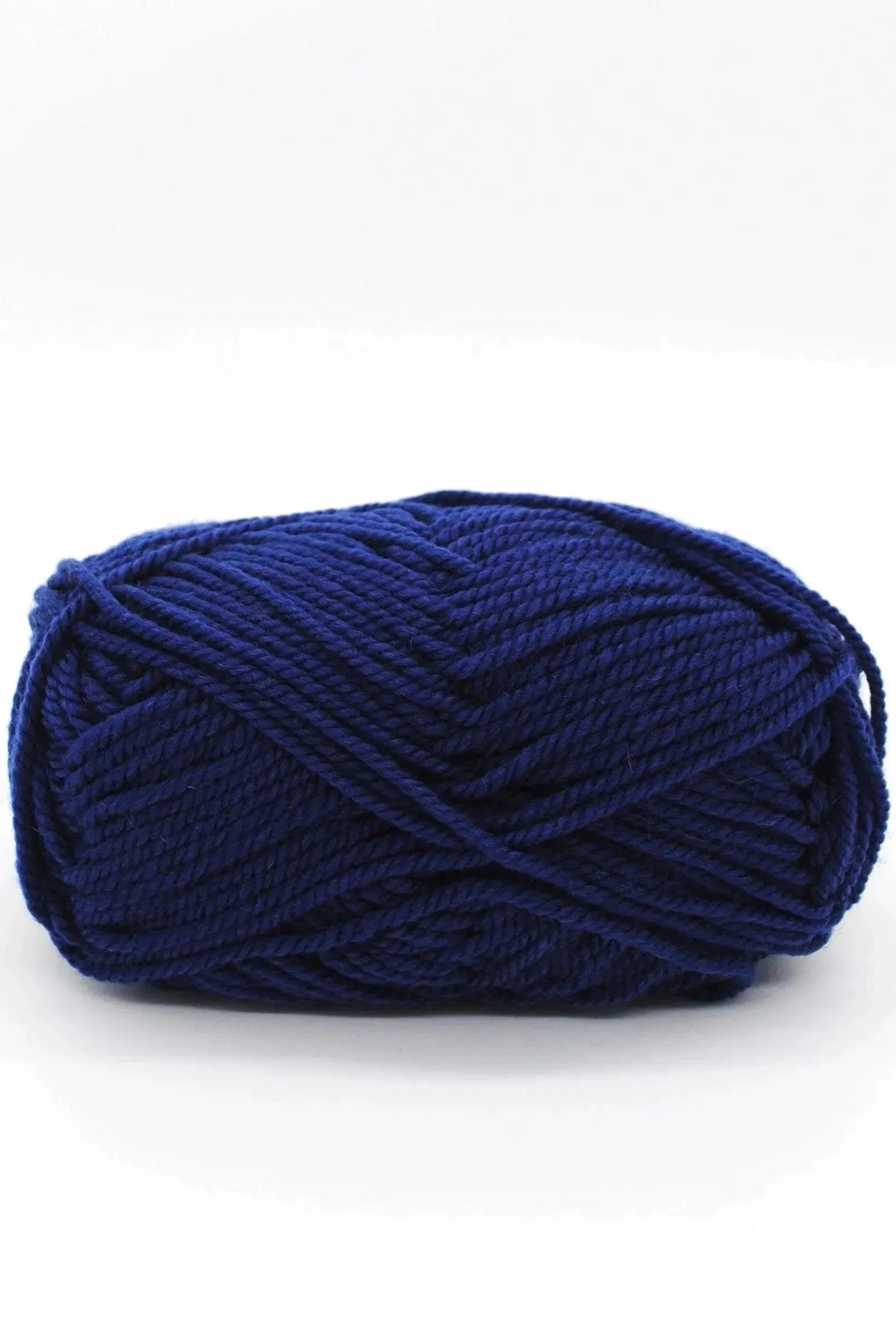ewe_ewe_wooly_worsted_yarn