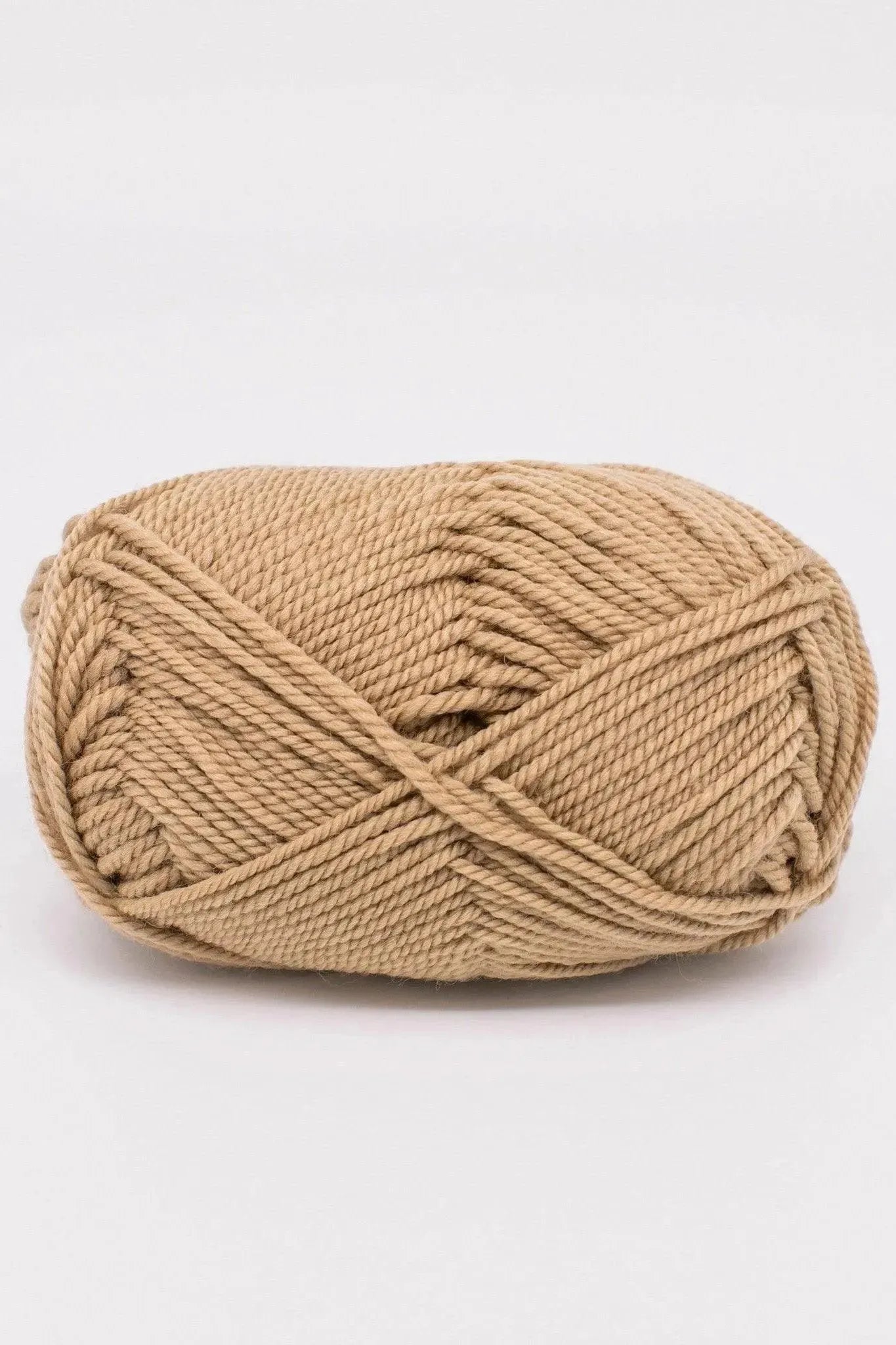 ewe_ewe_wooly_worsted_yarn